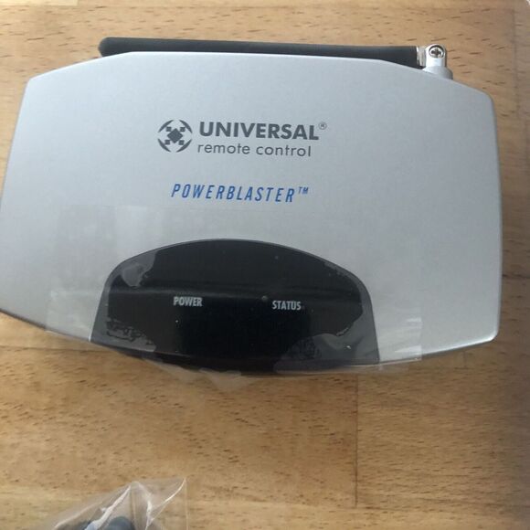 New Master Control RFS200 Universal Remote PowerPak MasterControl + PowerBlaster - Picture 4 of 7